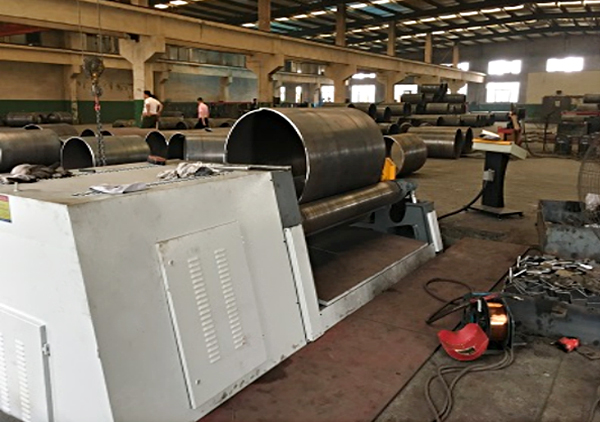 數(shù)控四輥卷板機(jī) 數(shù)控四輥卷板機(jī)