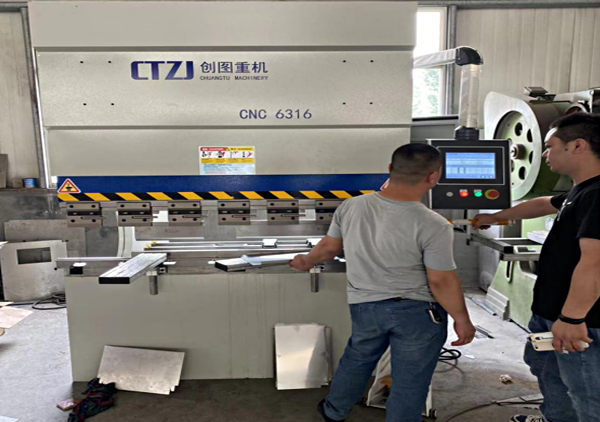 小型數(shù)控折彎機(jī) 小型數(shù)控折彎機(jī)