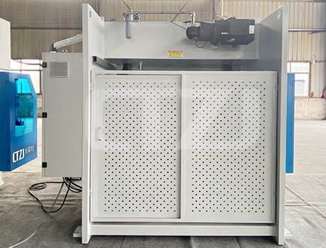 小型高速折彎?rùn)C(jī)2 小型高速折彎?rùn)C(jī)2