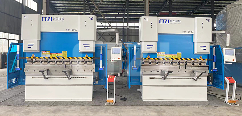 小型高速折彎?rùn)C(jī)3 小型高速折彎?rùn)C(jī)3