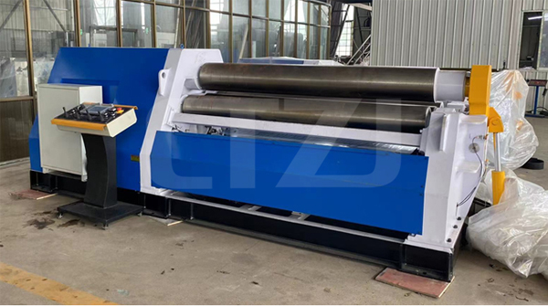 W12-122000四輥卷板機(jī) W12-122000四輥卷板機(jī)